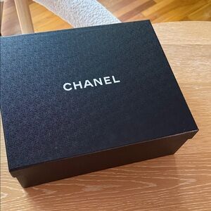 CHANEL Black and White Branded Gift Box